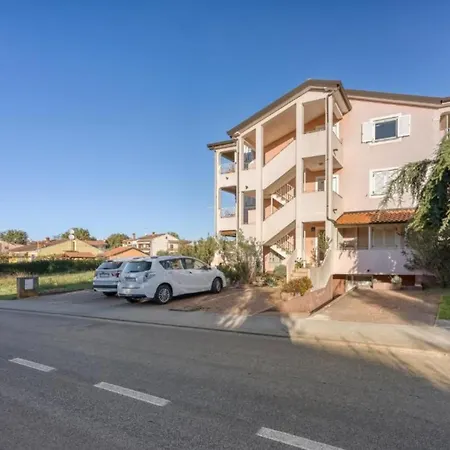 شقة Matej Tar - One Bedroom With Balcony