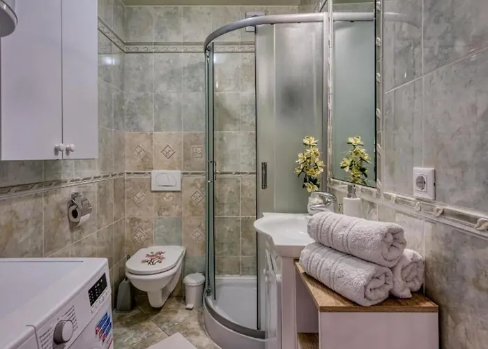 Διαμέρισμα Matej Tar - One Bedroom With Balcony *