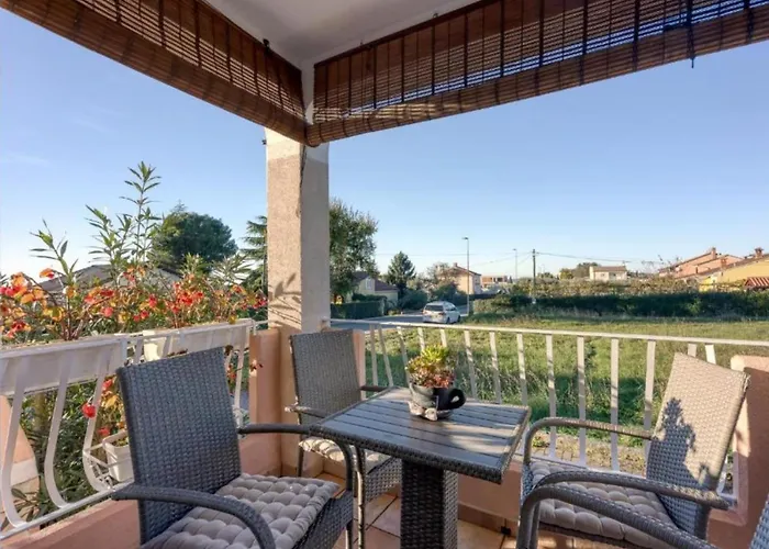 Matej Tar - One Bedroom With Balcony Διαμέρισμα Πόρετς